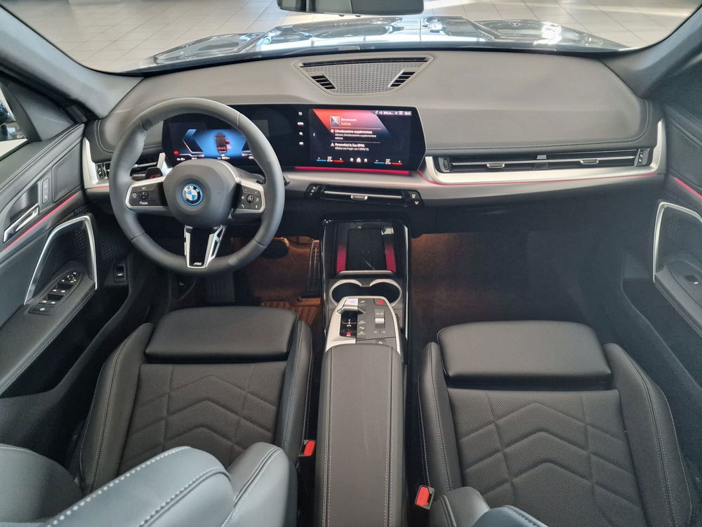 BMW iX1 nuova a Messina (12)