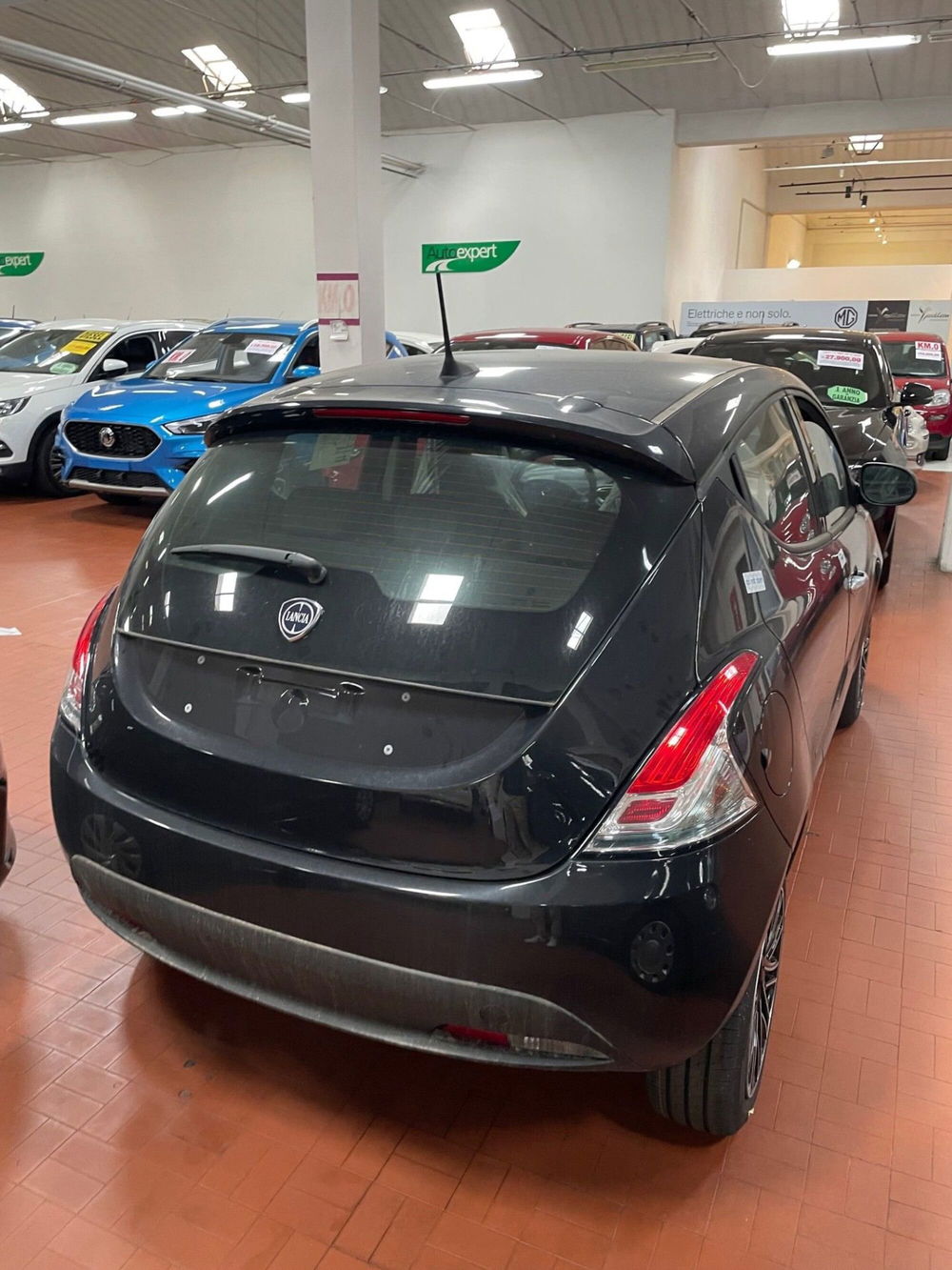 Lancia Ypsilon nuova a Lucca (5)