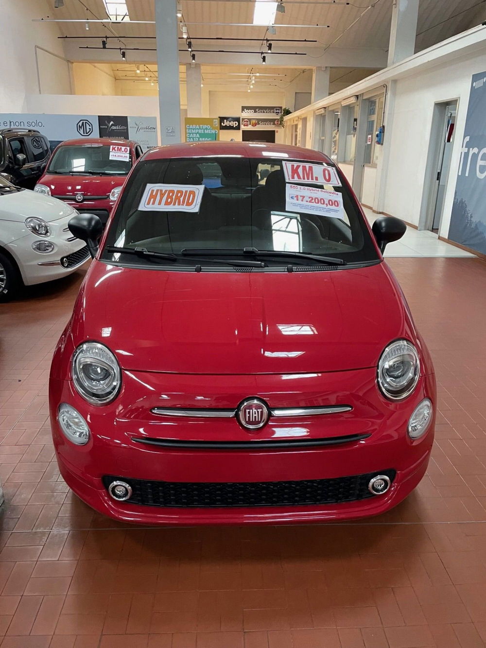 Fiat 500 nuova a Lucca (2)