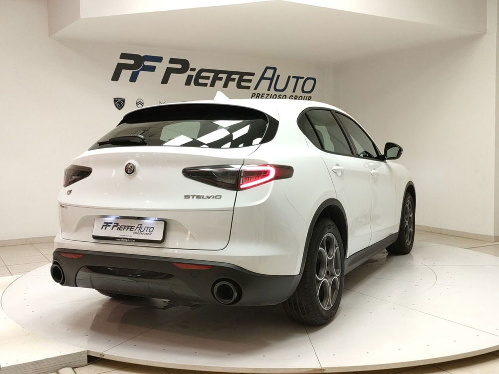 Alfa Romeo Stelvio usata a Teramo (4)