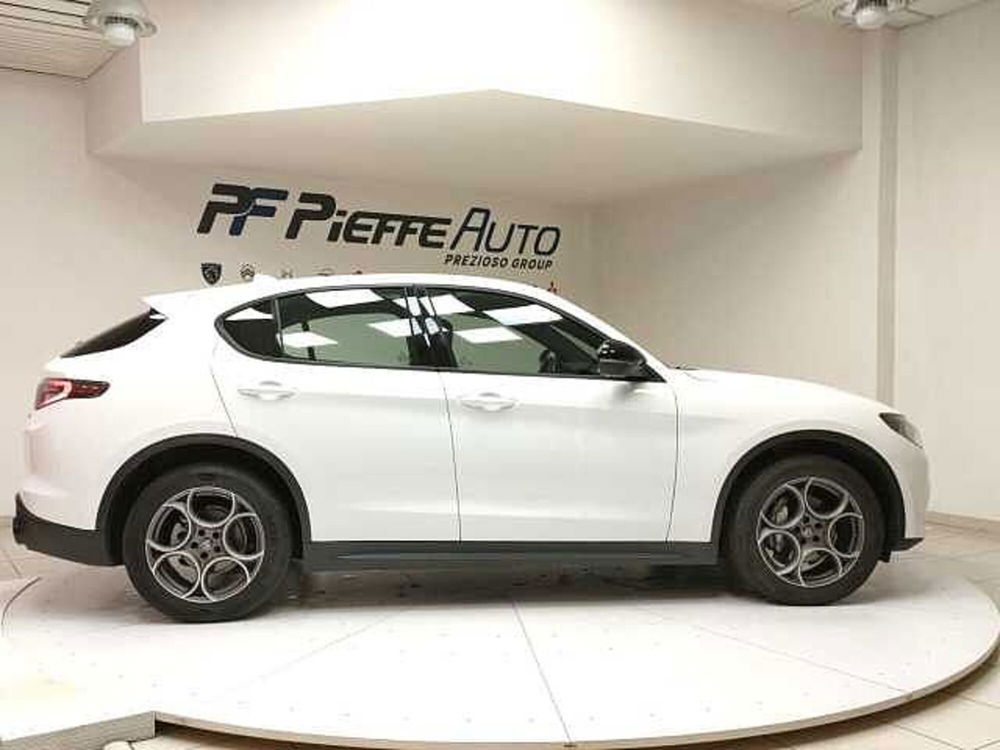 Alfa Romeo Stelvio usata a Teramo (5)