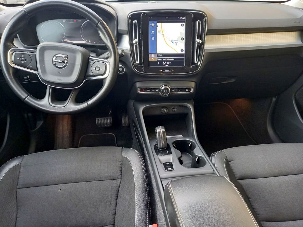 Volvo XC40 usata a Salerno (10)