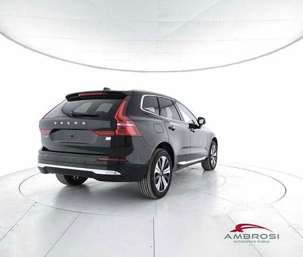 Volvo XC60 nuova a Viterbo (3)