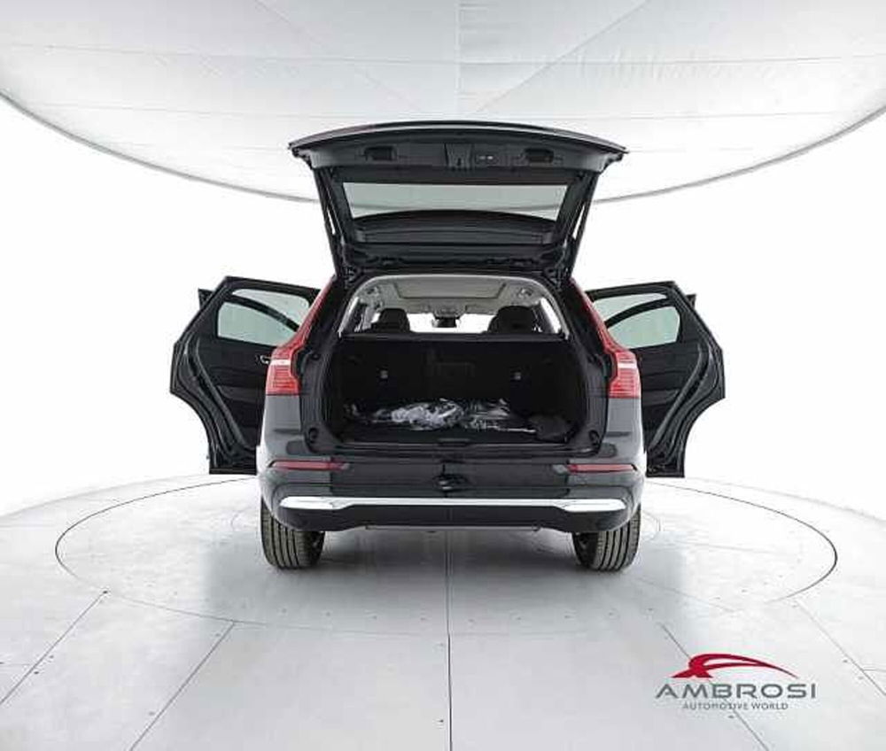 Volvo XC60 nuova a Viterbo (7)