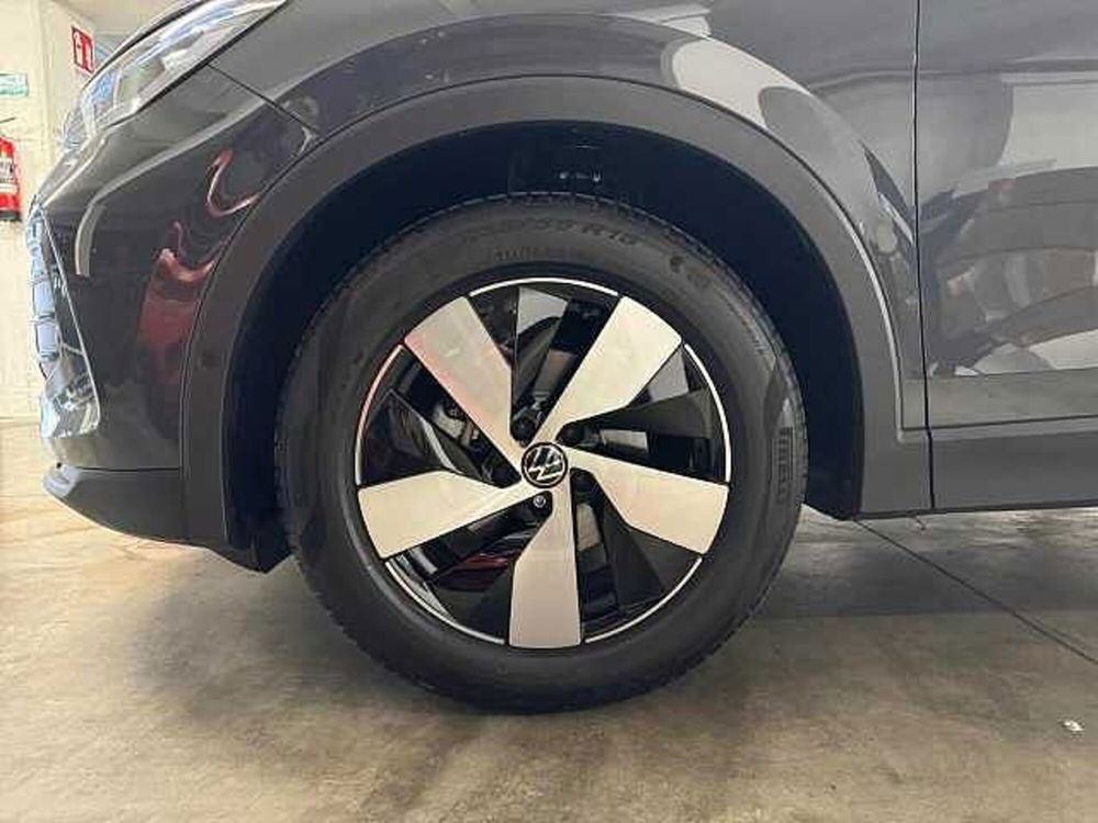 Volkswagen Tiguan nuova a Lecco (11)