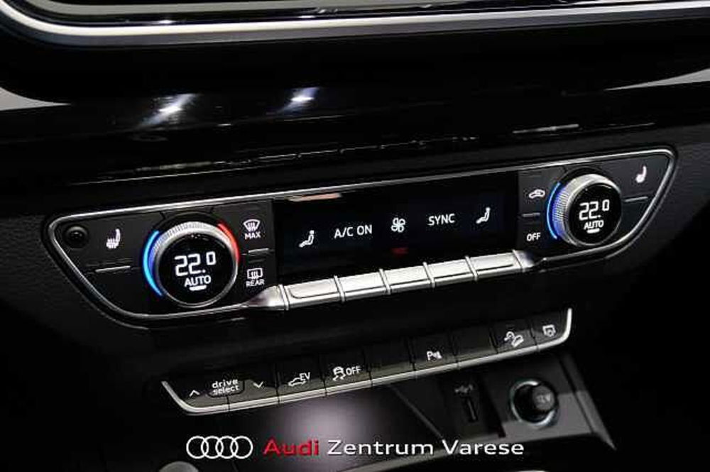 Audi Q5 Sportback nuova a Varese (13)