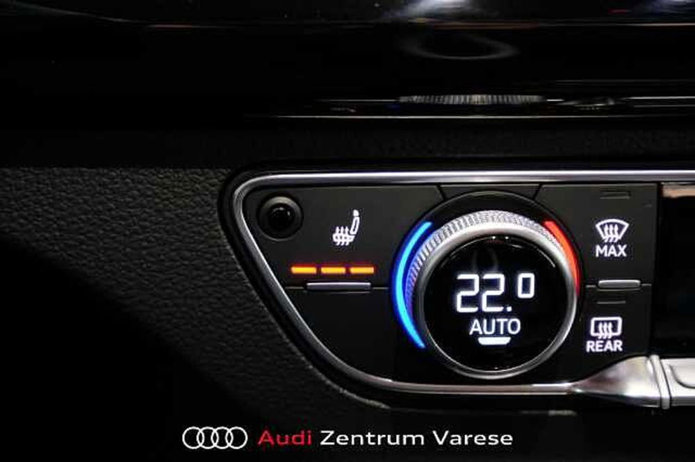 Audi Q5 Sportback nuova a Varese (14)