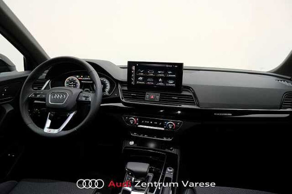 Audi Q5 Sportback nuova a Varese (8)