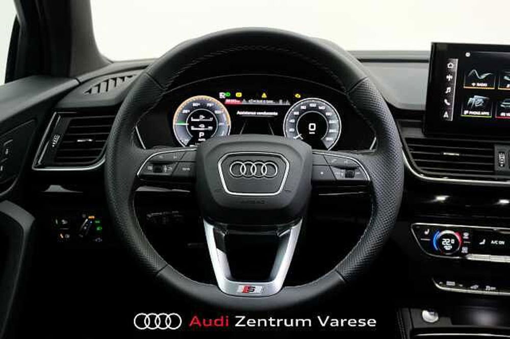 Audi Q5 Sportback nuova a Varese (9)