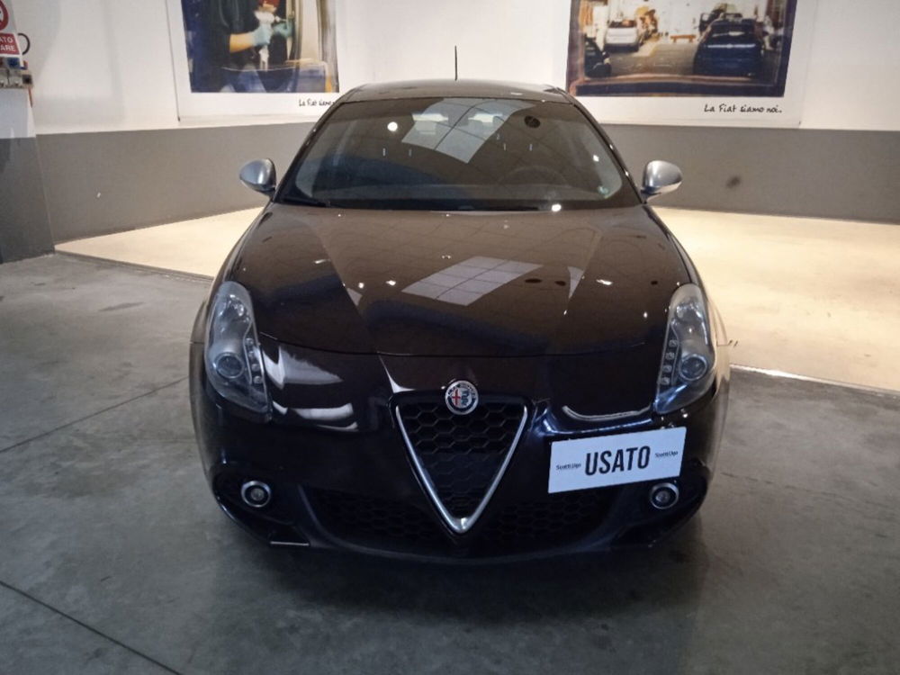 Alfa Romeo Giulietta usata a Siena (2)