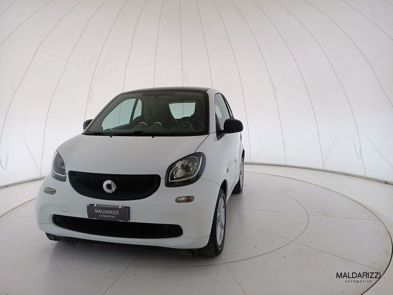 smart Fortwo 70 1.0 twinamic Youngster  del 2015 usata a Bari