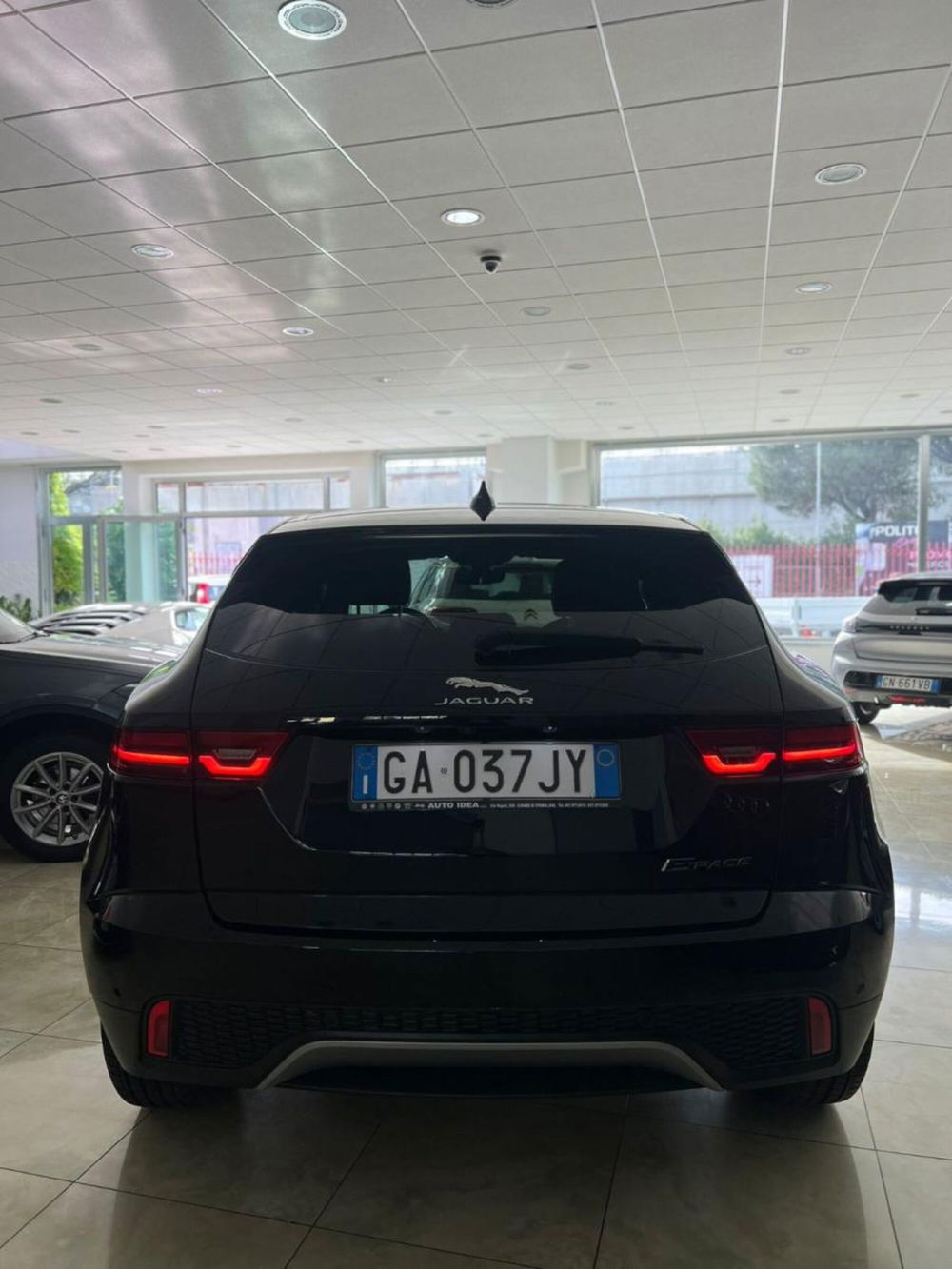 Jaguar E-Pace usata a Napoli (2)