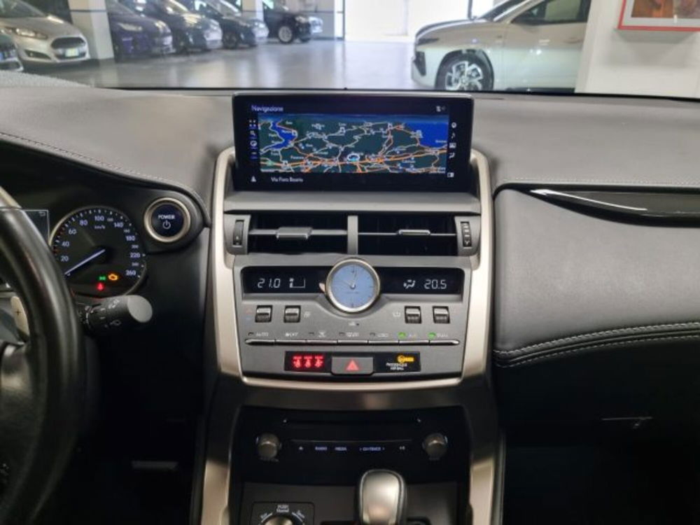 Lexus NX usata a Brescia (14)