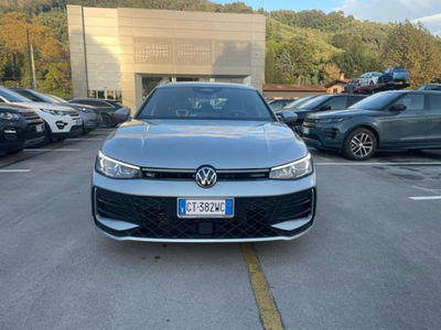 Volkswagen Passat 2.0 tdi scr R-Line 150cv dsg del 2024 usata a Massarosa