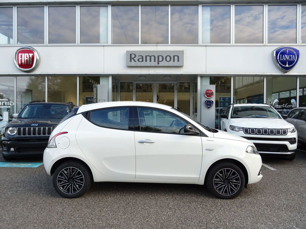 Lancia Ypsilon usata a Venezia (2)