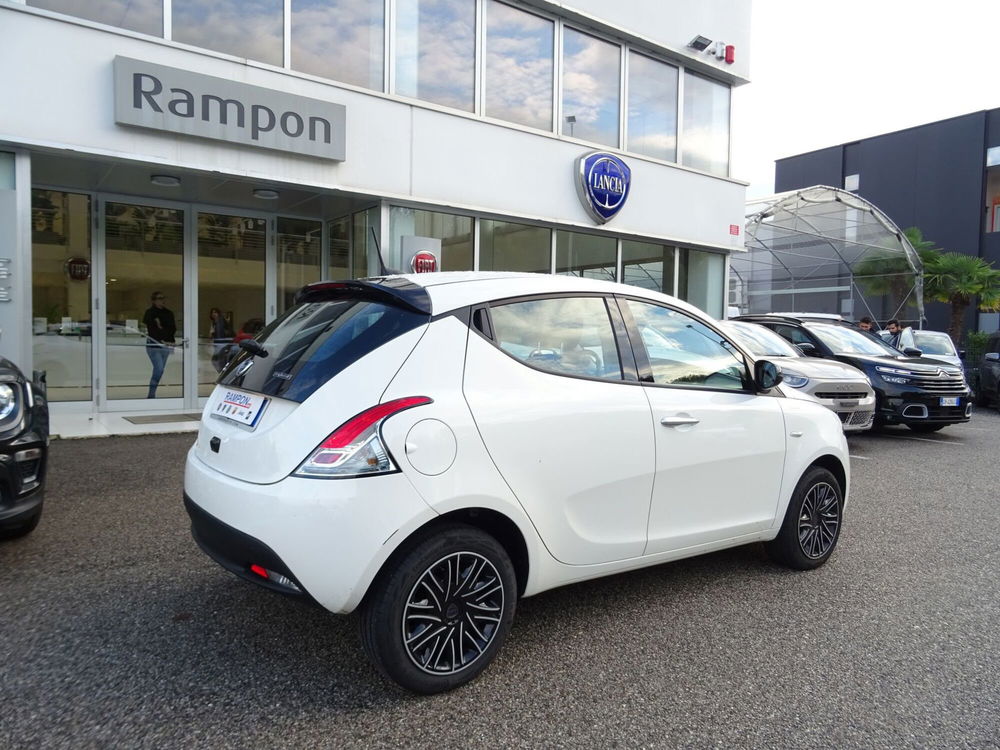 Lancia Ypsilon usata a Venezia (3)