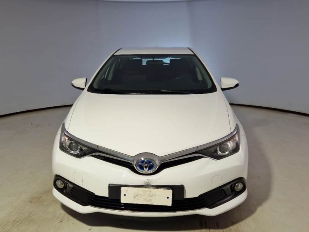 Toyota Auris usata a Salerno (2)