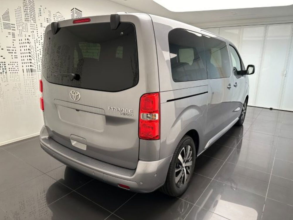 Toyota Proace Verso nuova a Cuneo (3)