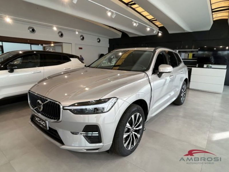 Volvo XC60 B4 automatico Core  nuova a Corciano