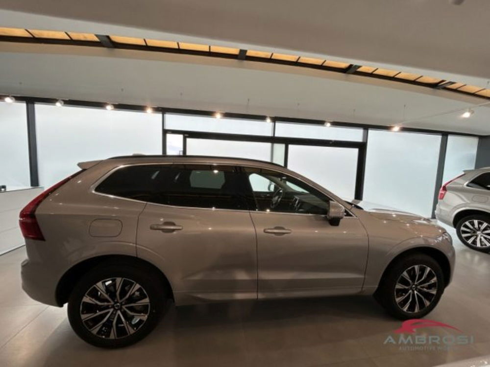 Volvo XC60 nuova a Perugia (3)