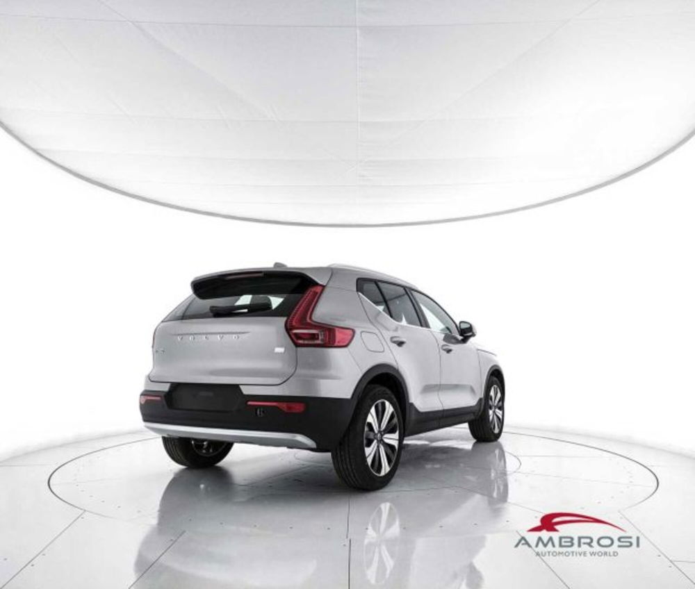 Volvo XC40 nuova a Perugia (3)