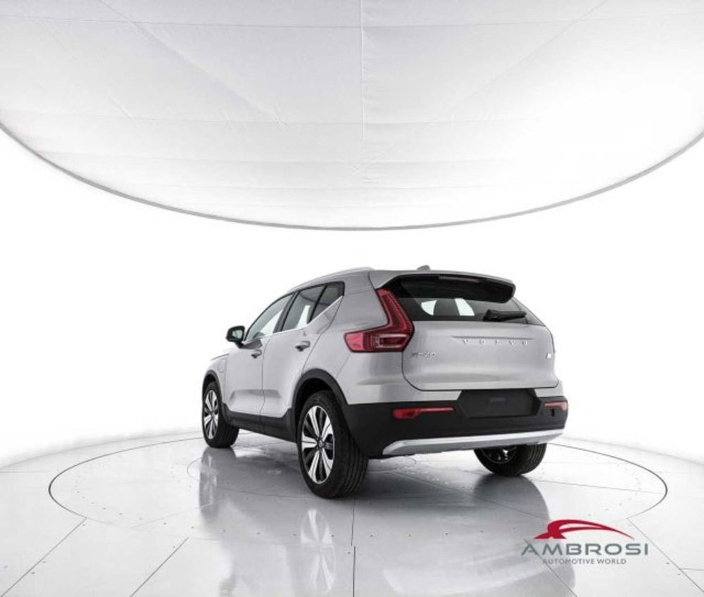 Volvo XC40 nuova a Perugia (4)