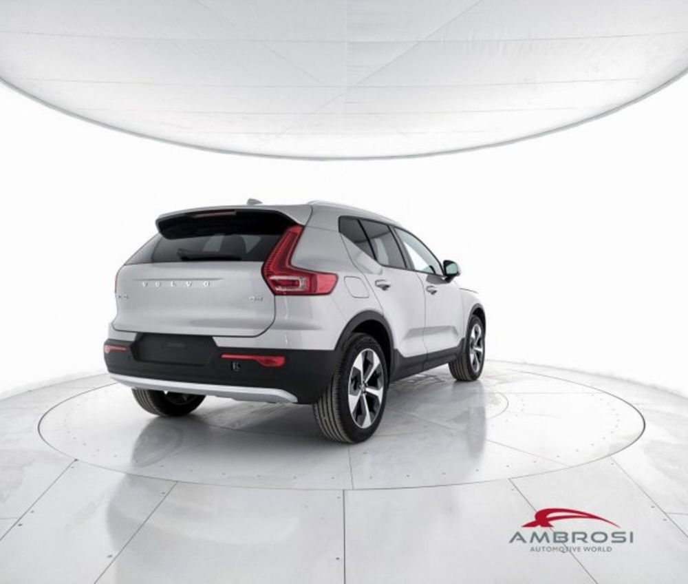 Volvo XC40 nuova a Perugia (3)