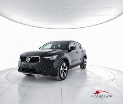 Volvo XC40 B3 automatico Core  nuova a Corciano