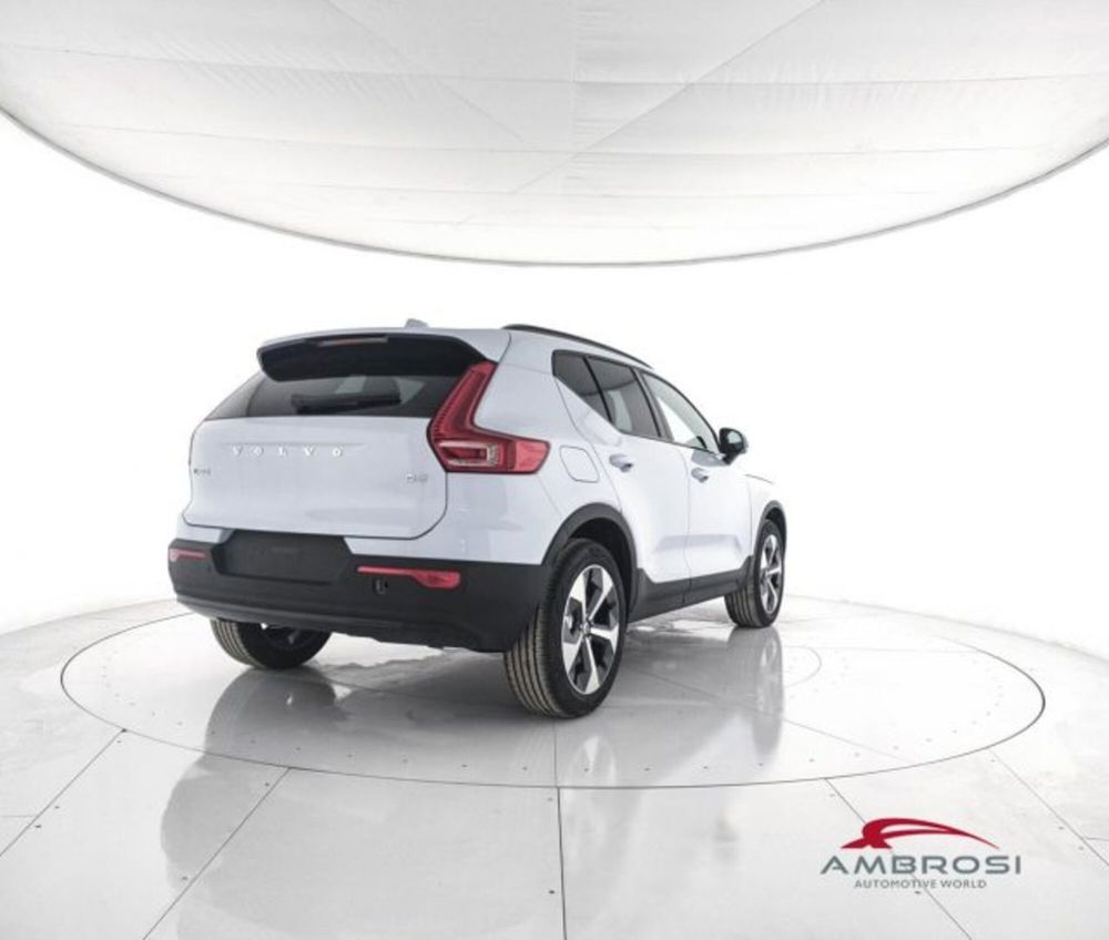 Volvo XC40 nuova a Perugia (3)