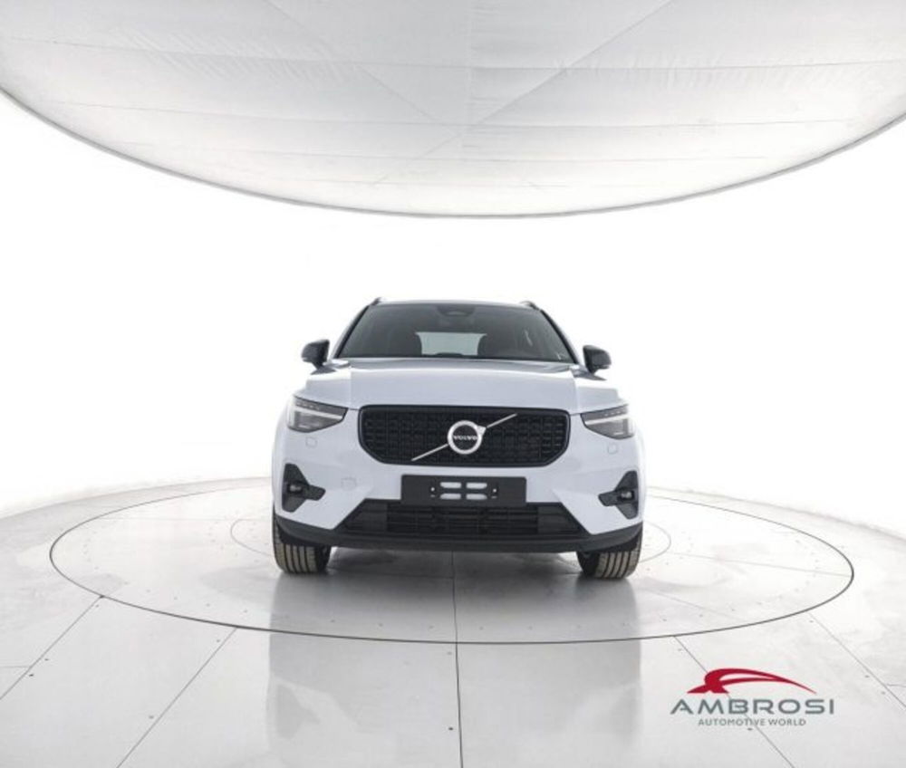 Volvo XC40 nuova a Perugia (5)