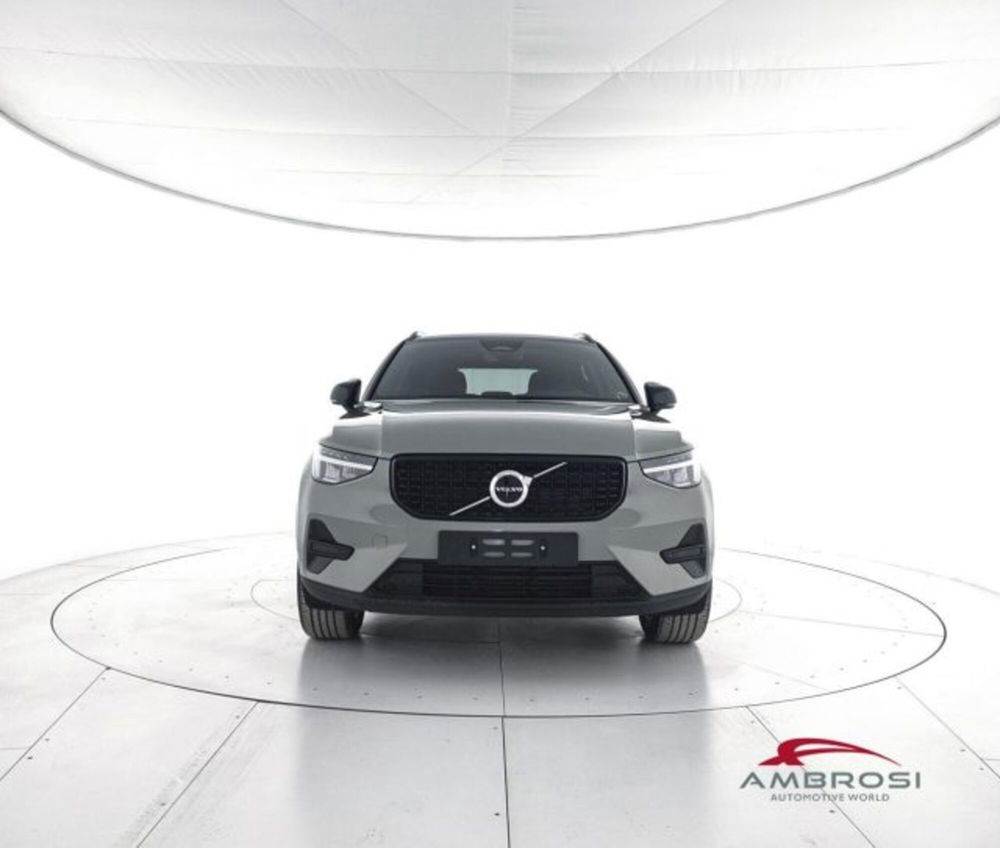 Volvo XC40 nuova a Perugia (5)