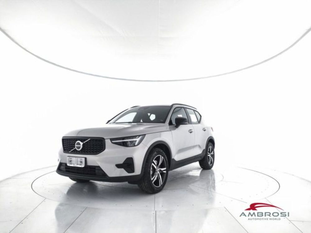 Volvo XC40 nuova a Perugia