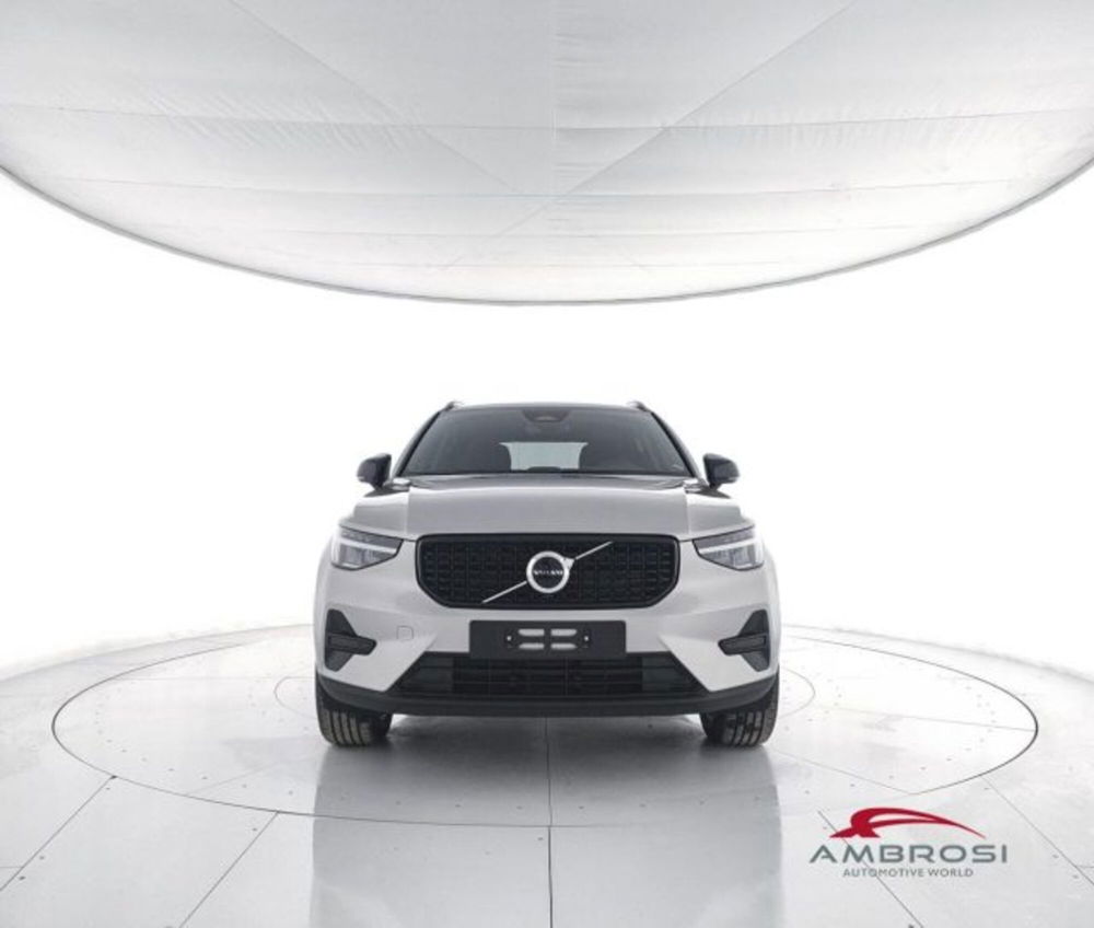 Volvo XC40 nuova a Perugia (5)