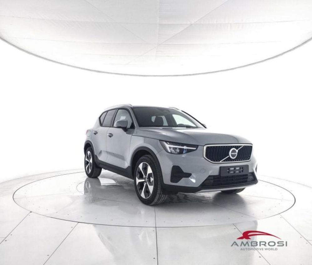 Volvo XC40 nuova a Perugia (2)