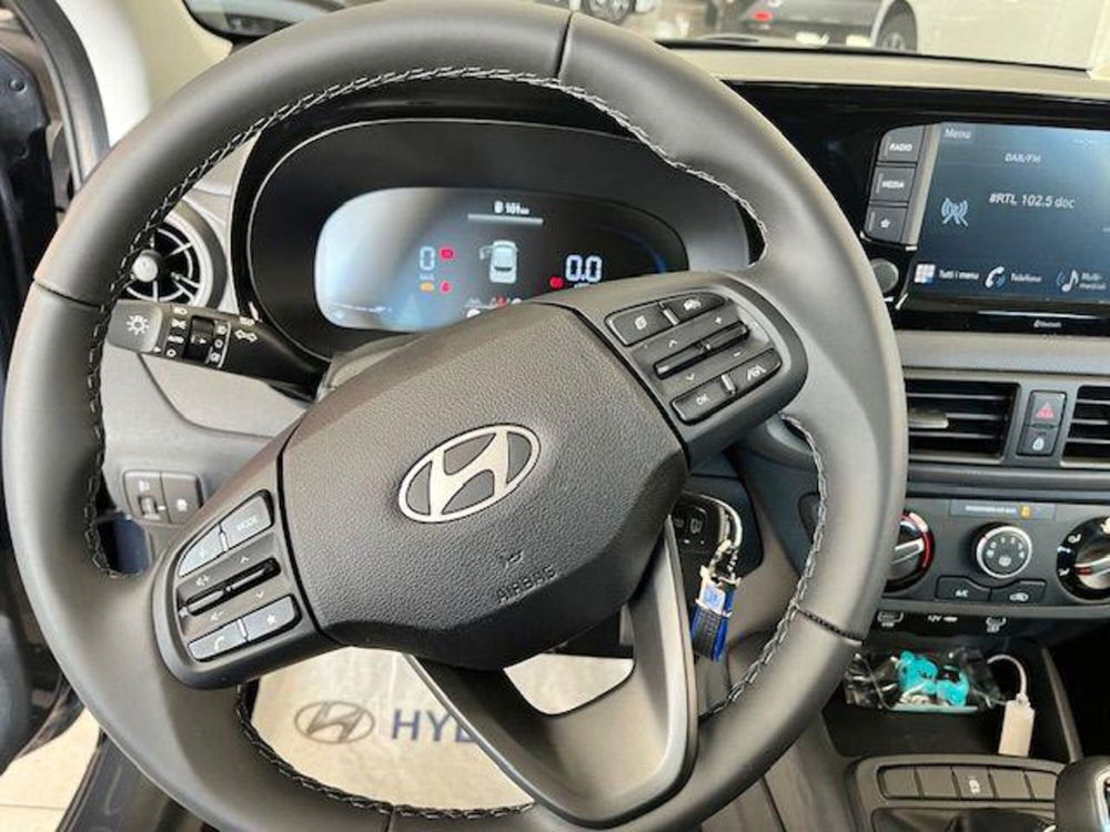 Hyundai i10 nuova a Verbano Cusio Ossola (12)