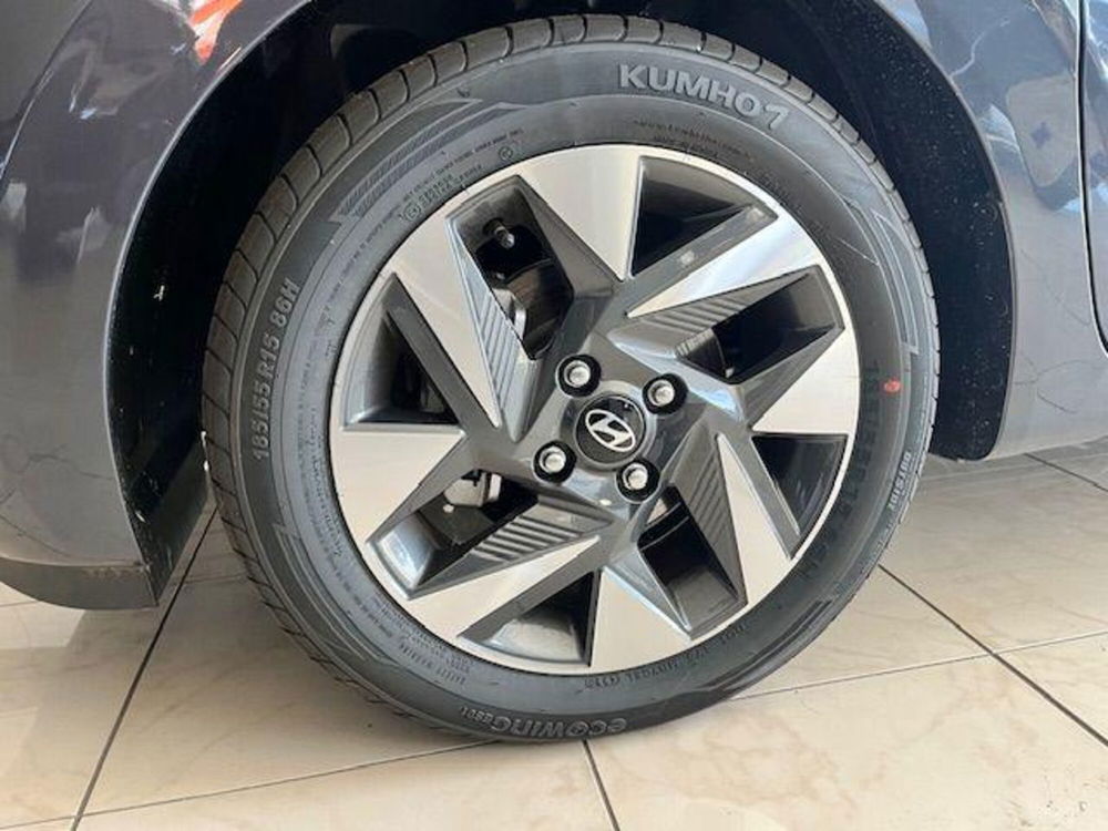 Hyundai i10 nuova a Verbano Cusio Ossola (14)