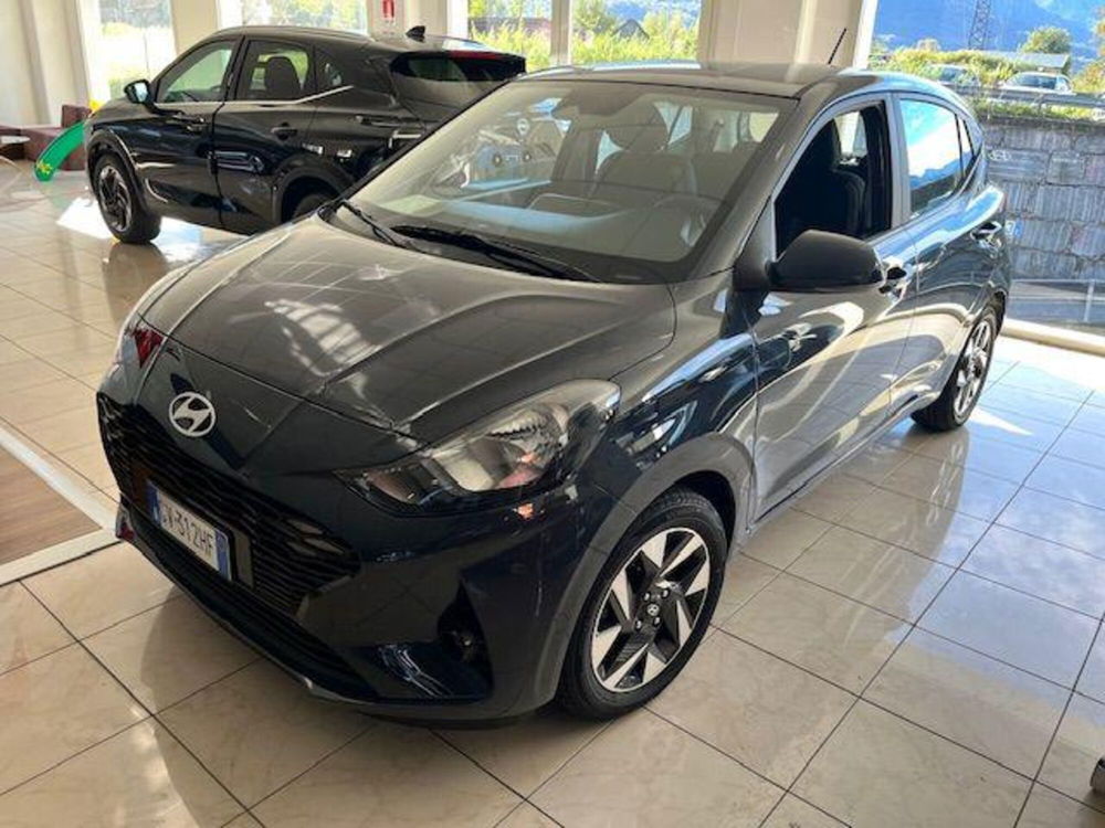 Hyundai i10 nuova a Verbano Cusio Ossola (2)