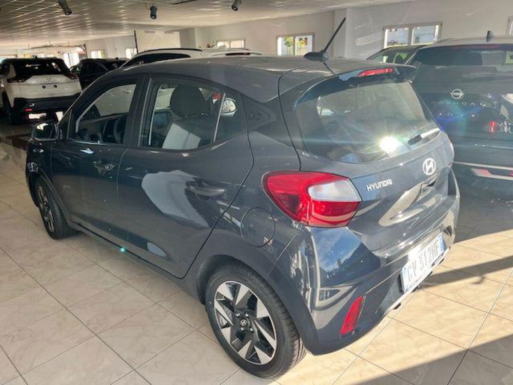 Hyundai i10 nuova a Verbano Cusio Ossola (8)