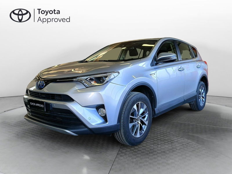 Toyota Rav4 Hybrid 2WD Active  del 2017 usata a Verano Brianza