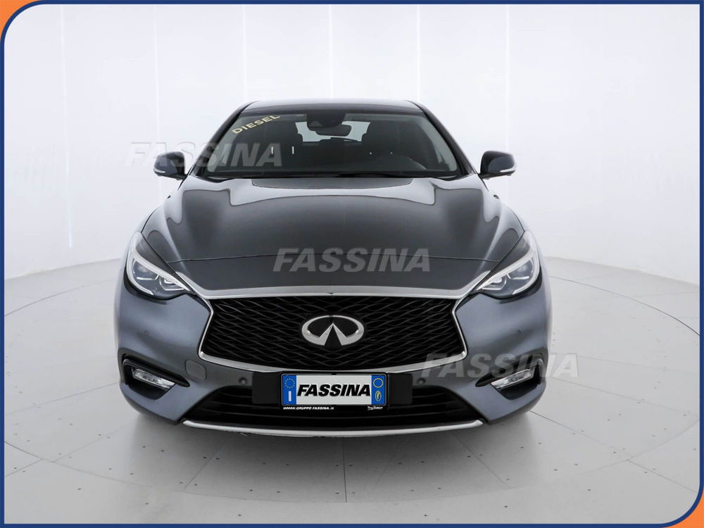 Infiniti Q30 usata a Milano (2)