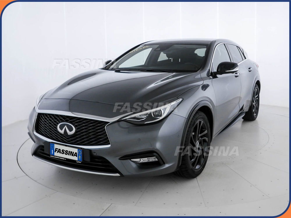 Infiniti Q30 usata a Milano (3)