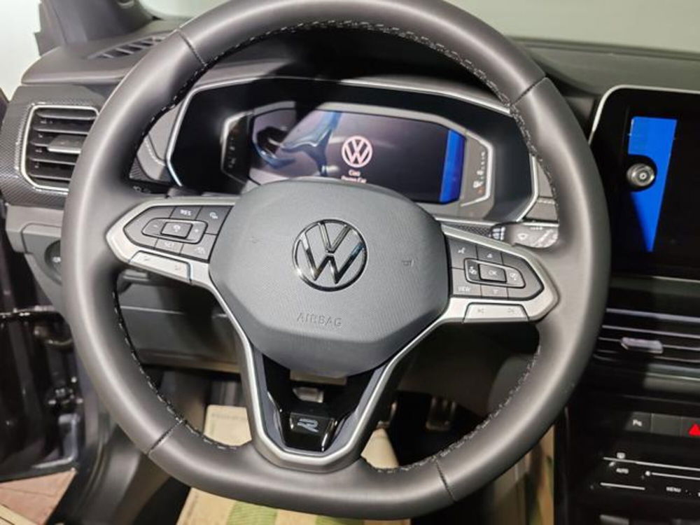 Volkswagen T-Cross nuova a Torino (10)