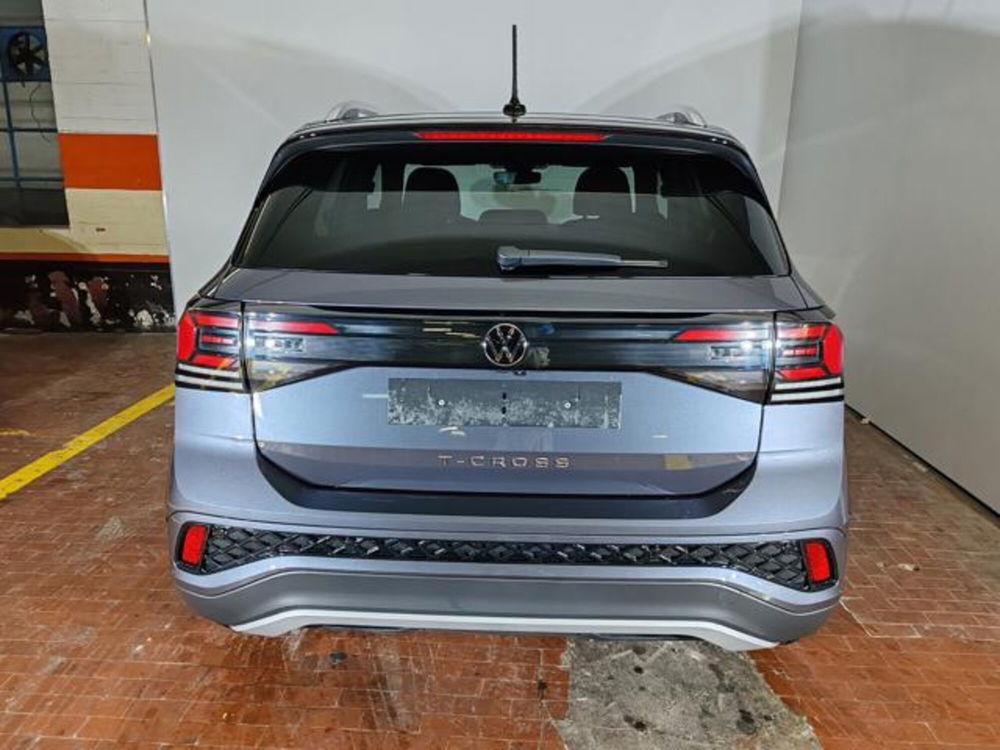 Volkswagen T-Cross nuova a Torino (5)