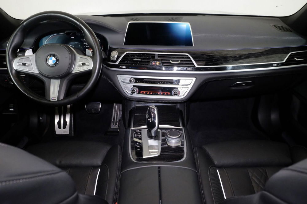 BMW Serie 7 usata a Torino (9)