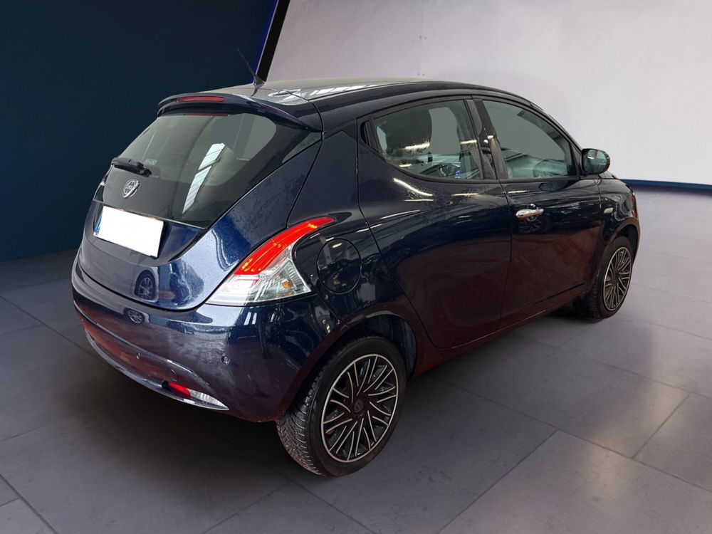 Lancia Ypsilon usata a Torino (4)