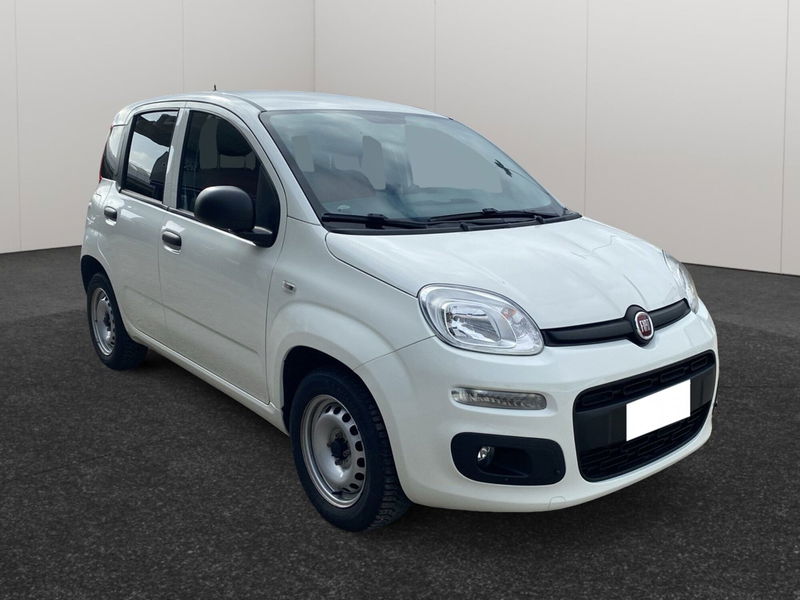 Fiat Panda van 1.0 hybrid Pop 70cv 2p.ti serie 3 E6d del 2019 usata a Pescara