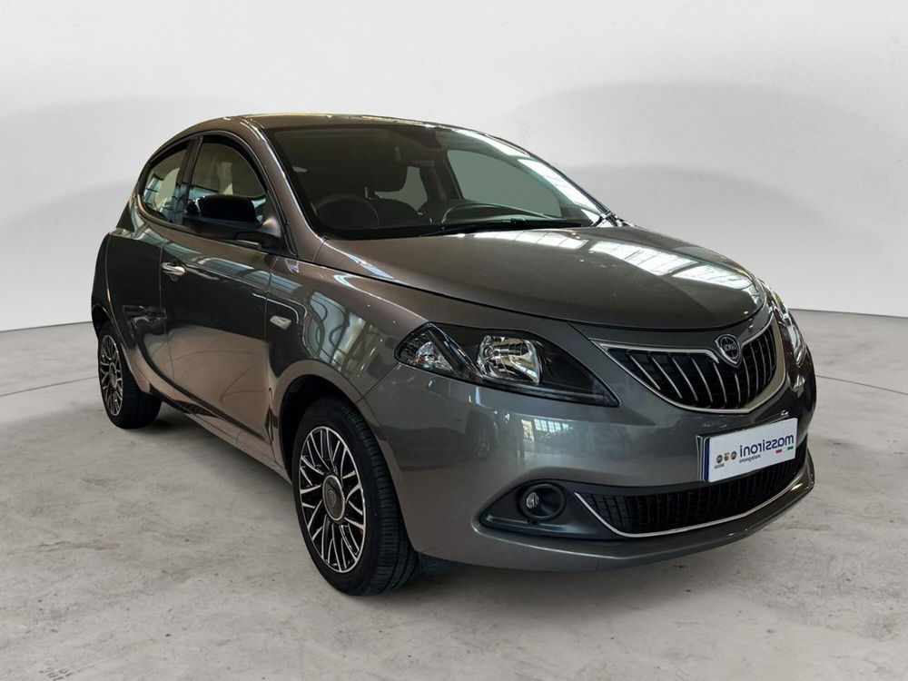 Lancia Ypsilon usata a Milano (2)