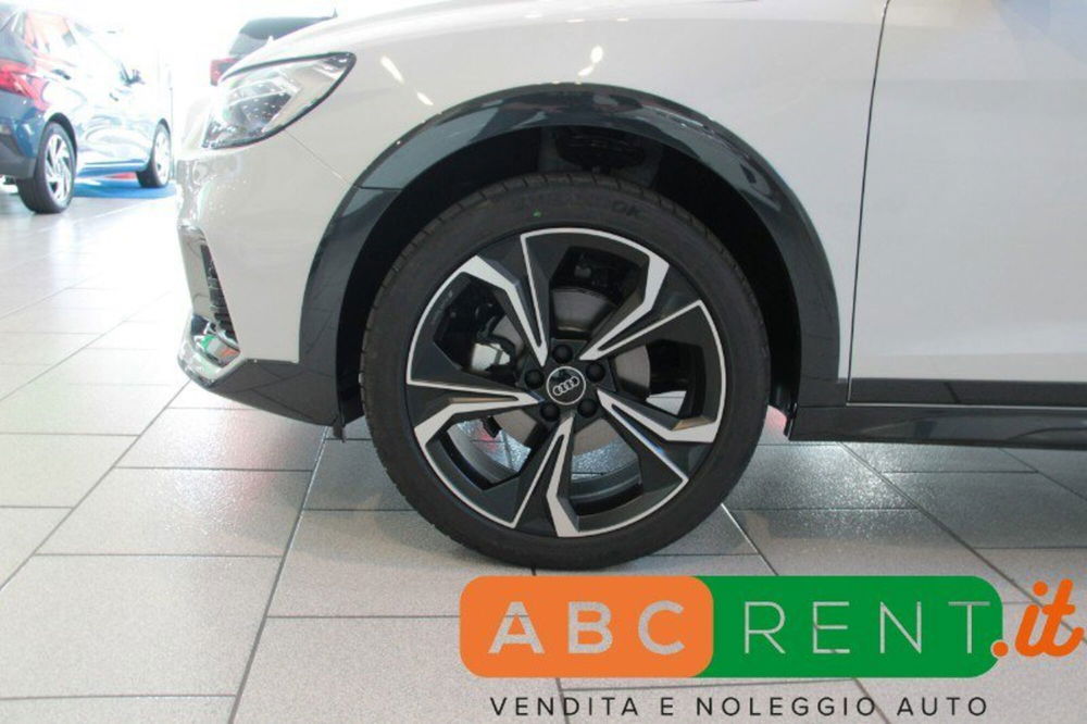 Audi A1 allstreet nuova a Milano (3)