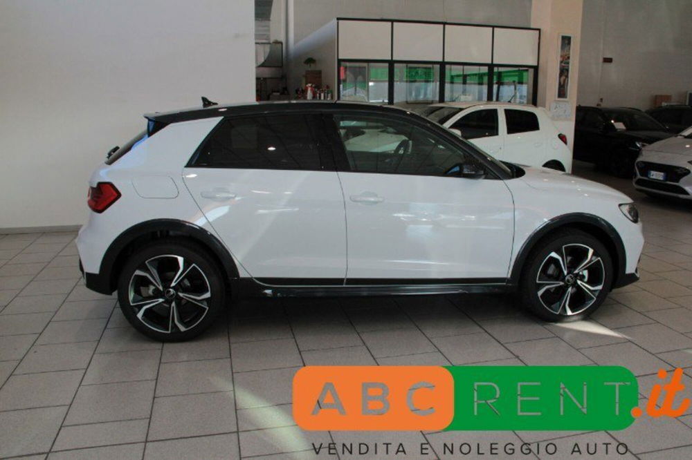 Audi A1 allstreet nuova a Milano (8)