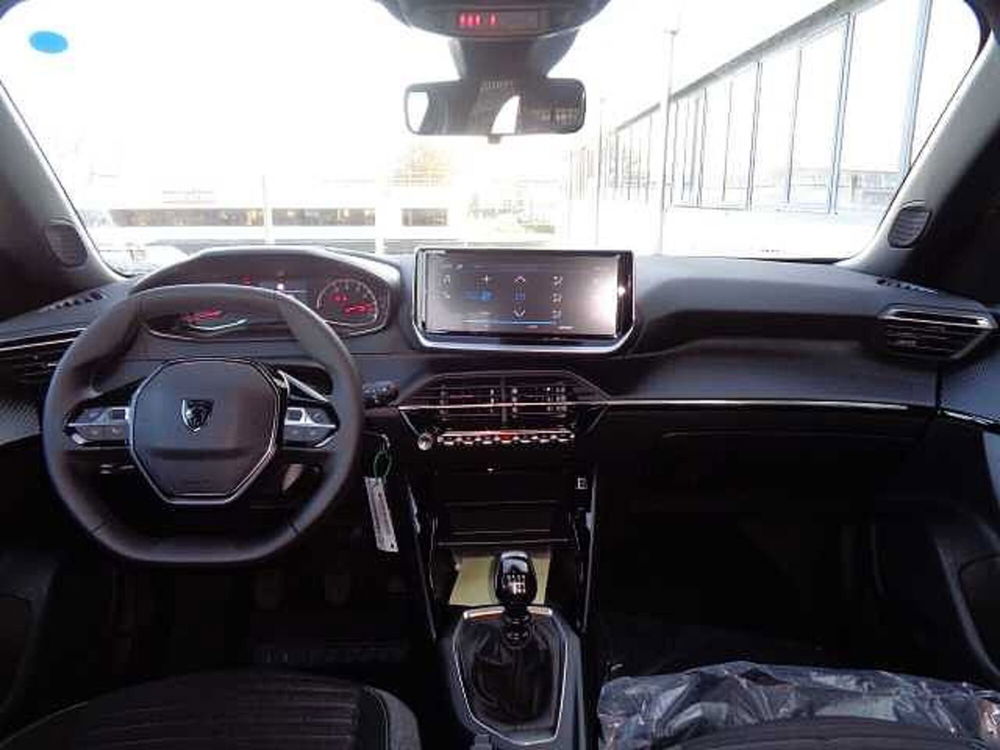 Peugeot 2008 nuova a Treviso (11)